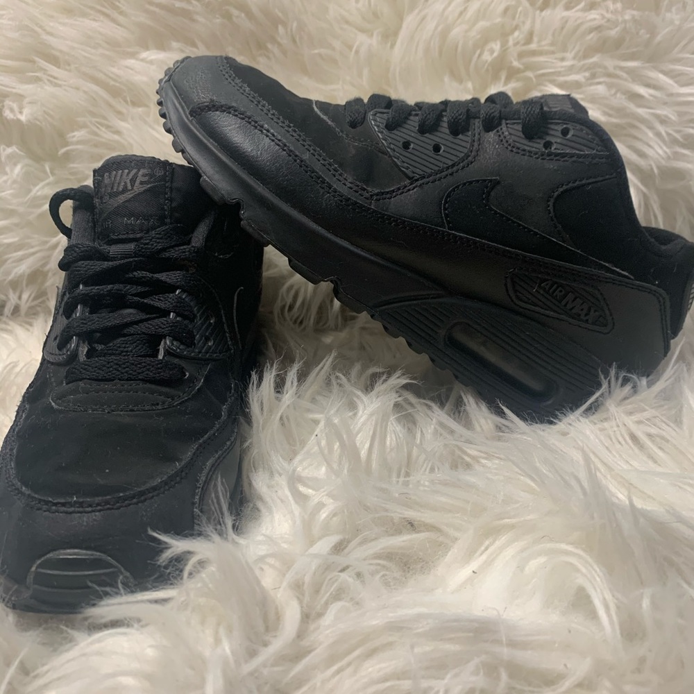 NIKE Black Air Max 90 Sneakers